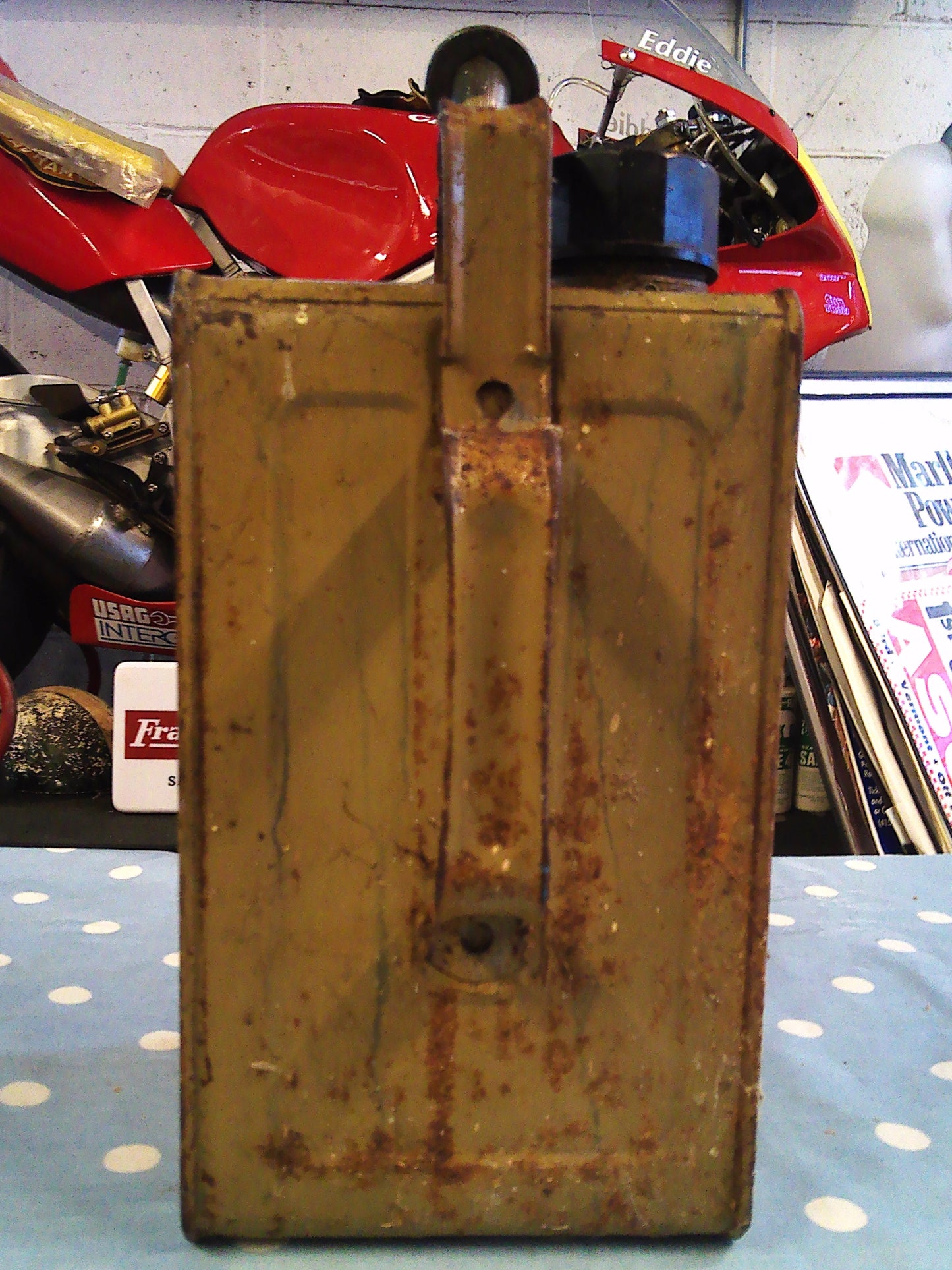 Vintage Valor oil can yellow brown