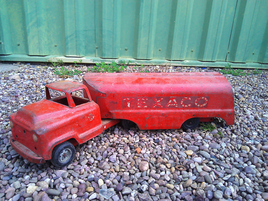 Texaco truck toy