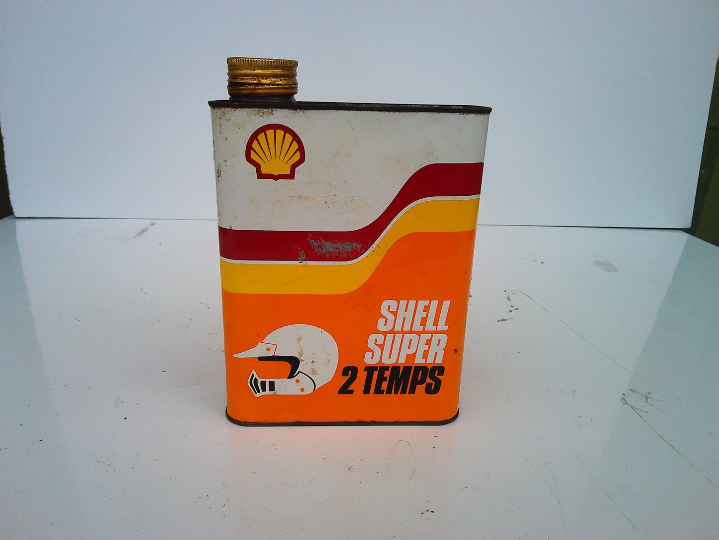 Shell Super 2 temps metal oil can