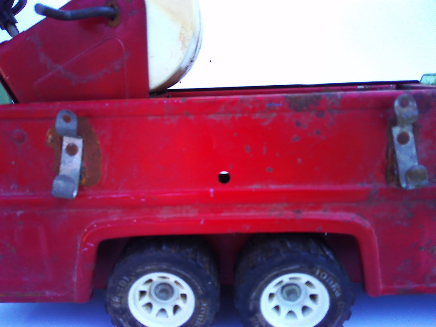 Vintage pressed metal Tonka Firetruck