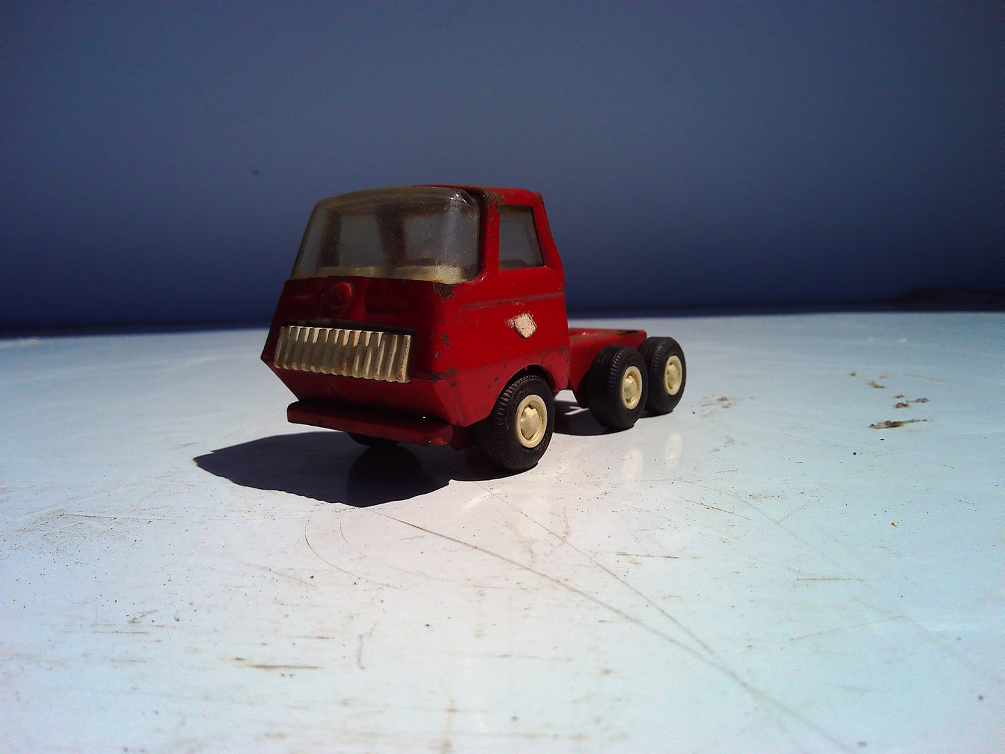 Vintage pressed metal Tonka truck toy - missing trailer