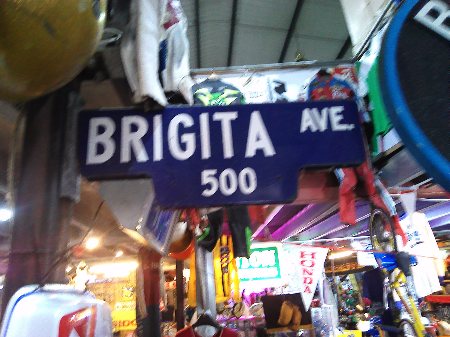 Brigita Avenue 500 metal road sign