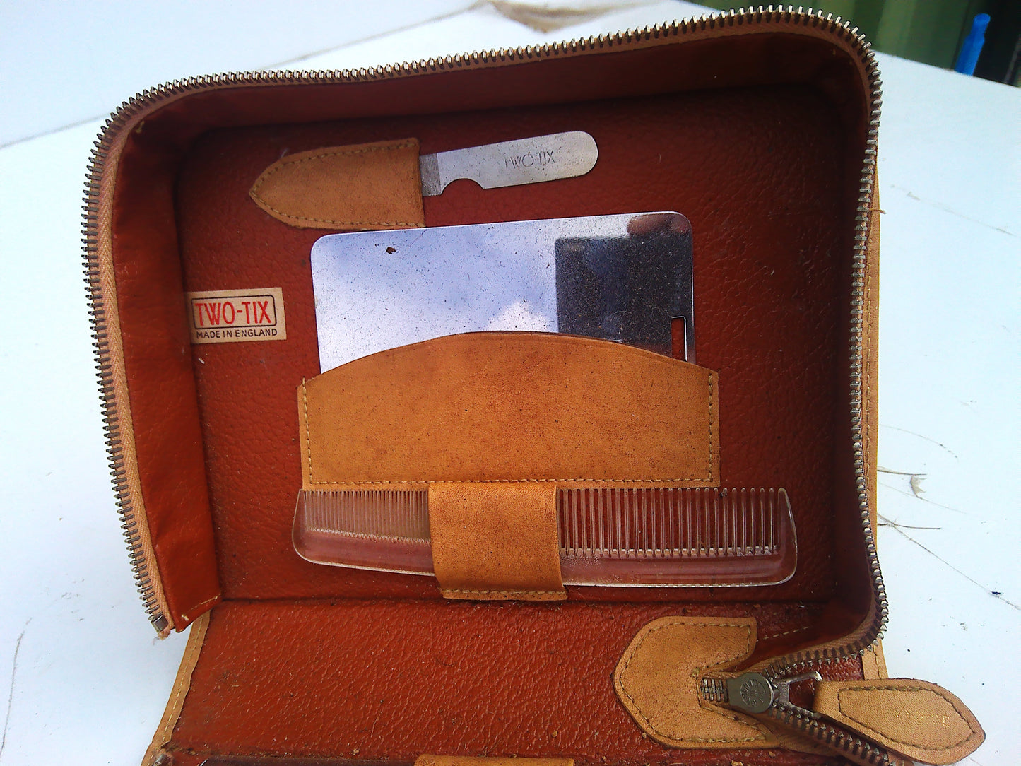 NOS 1930s W.J.B vintage mens shaving travel kit