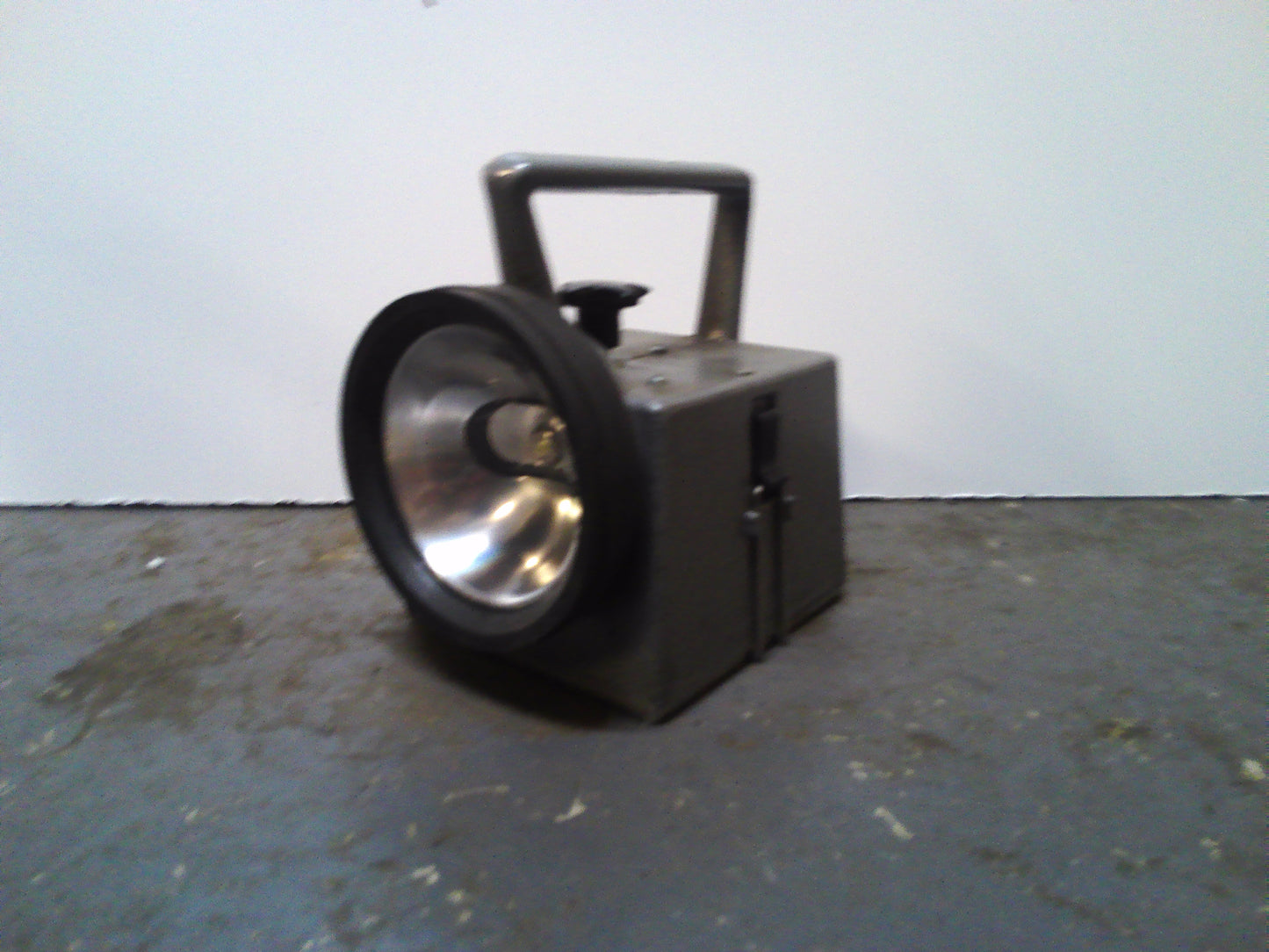 Vintage metal British Railways Bardic signal lamp