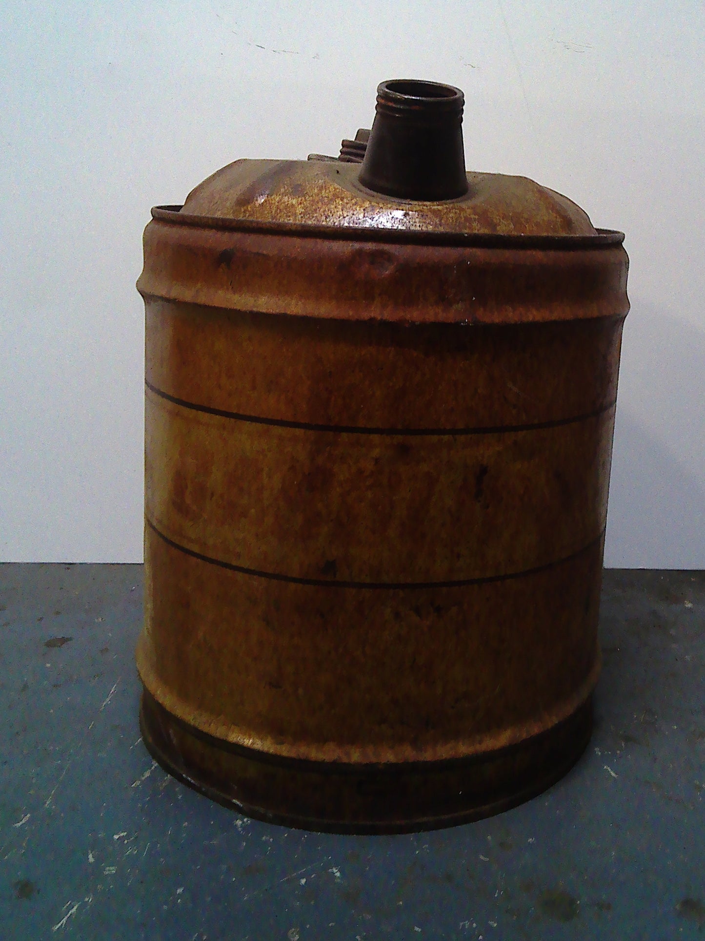 Vintage repurposed oil can
