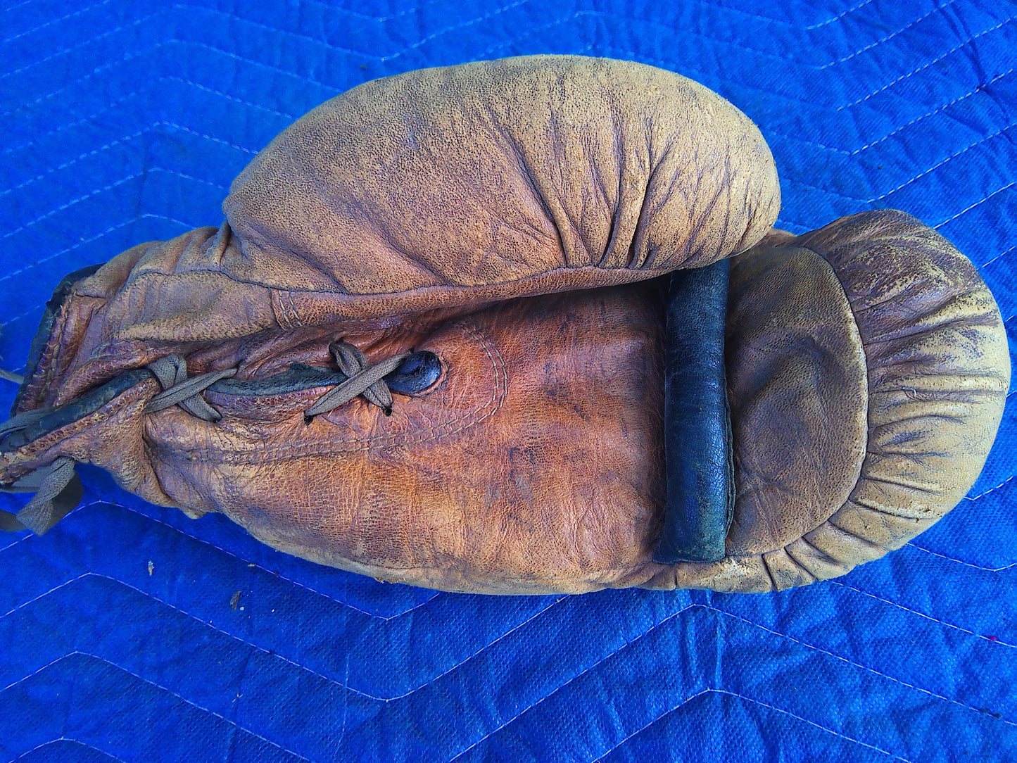1940s Vintage Boxing Gloves