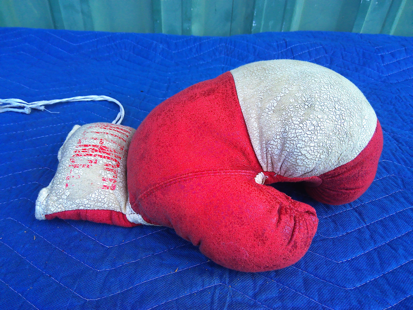 Vintage Challenger Boxing Gloves