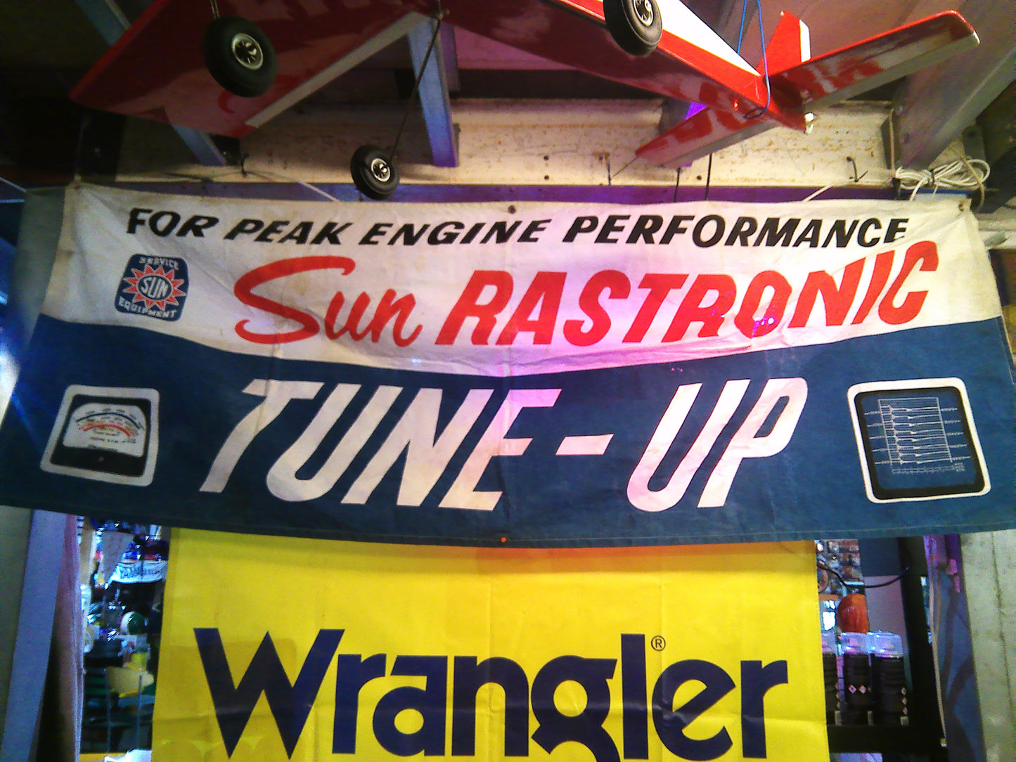 Sun Rastronic Tune-Up vintage flag