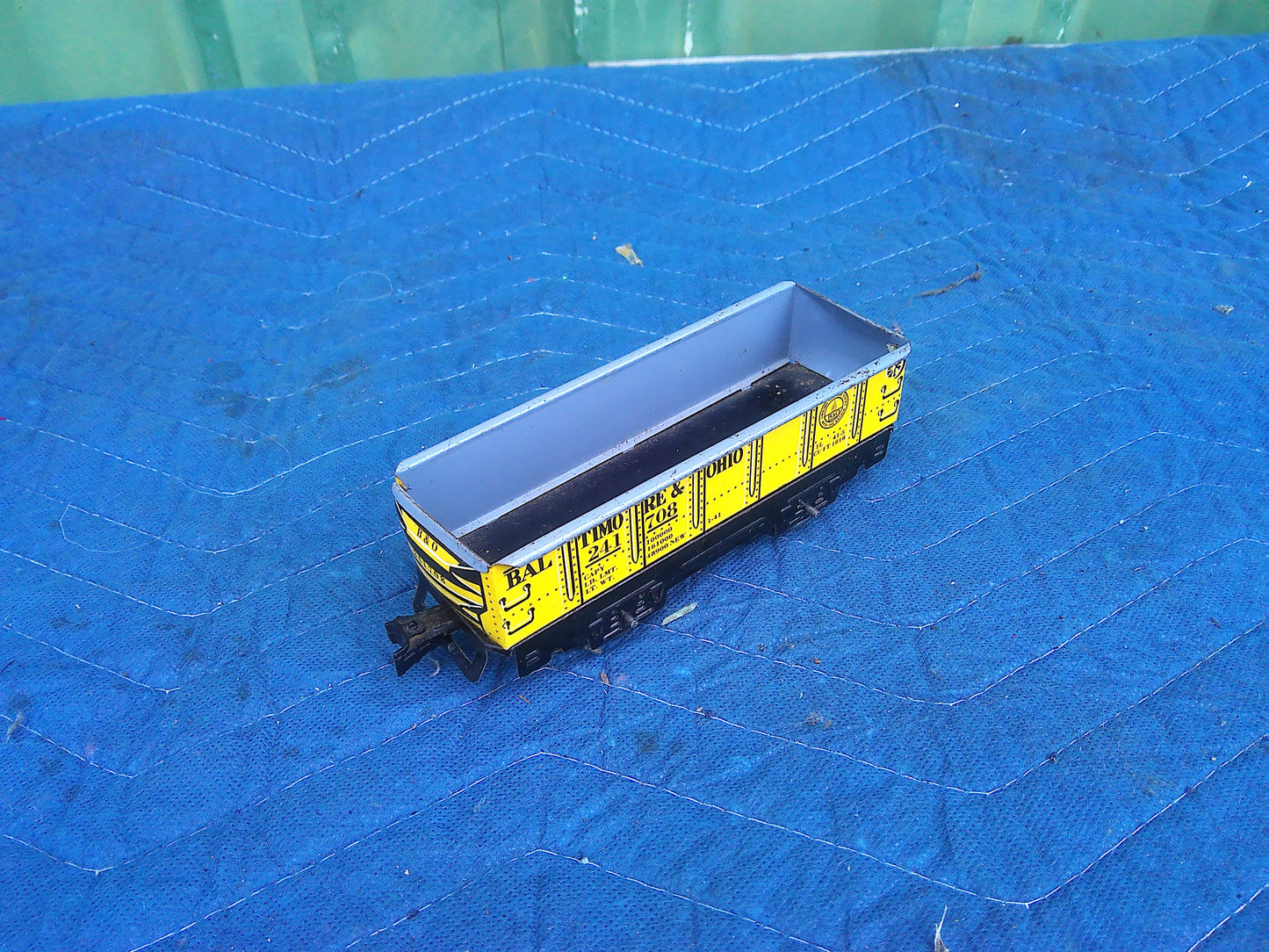 Vintage Streamline Electric Train by Louis Marx and Co.