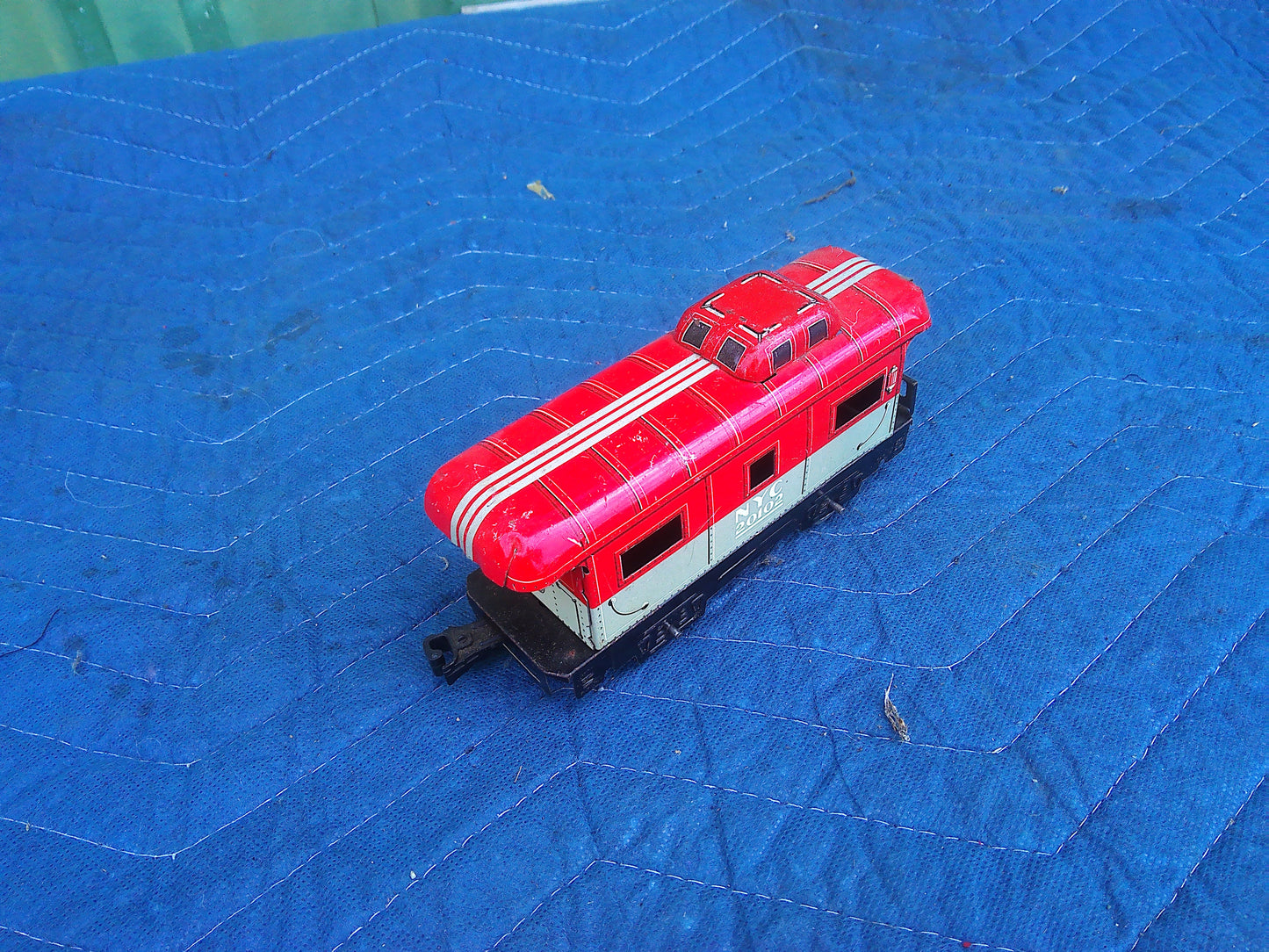 Vintage Streamline Electric Train by Louis Marx and Co.