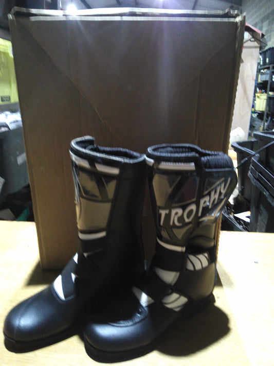 Trophy Motocross boots size 4