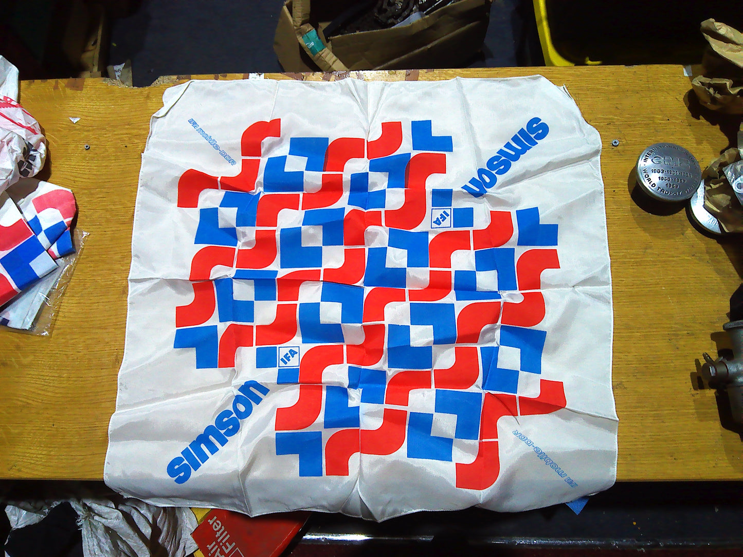 Simson Vintage table cloth