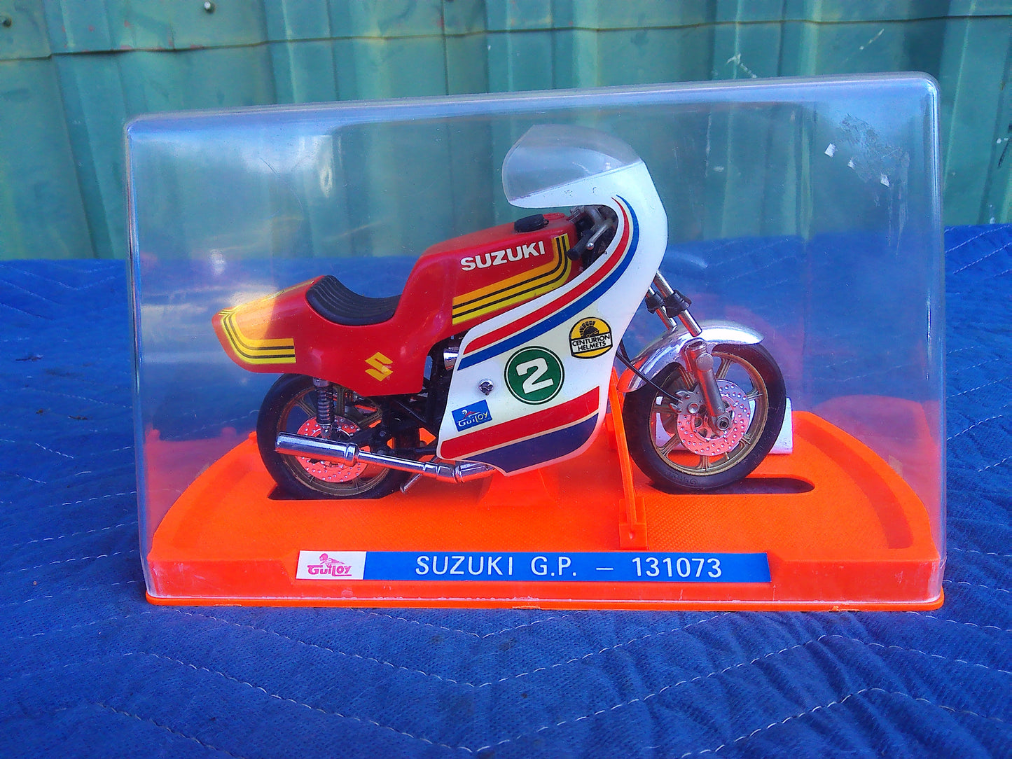 Guiloy 1:10 Scale Suzuki GP bike model