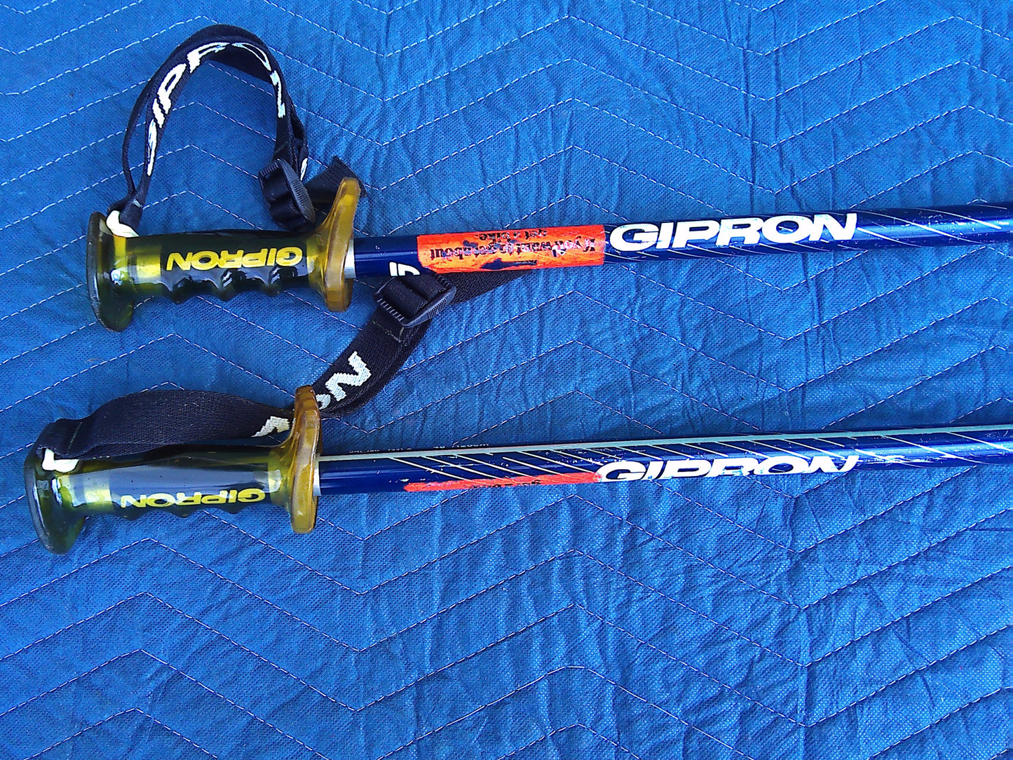Omega Omesoft Dynastar skis with Sticks and carrying case