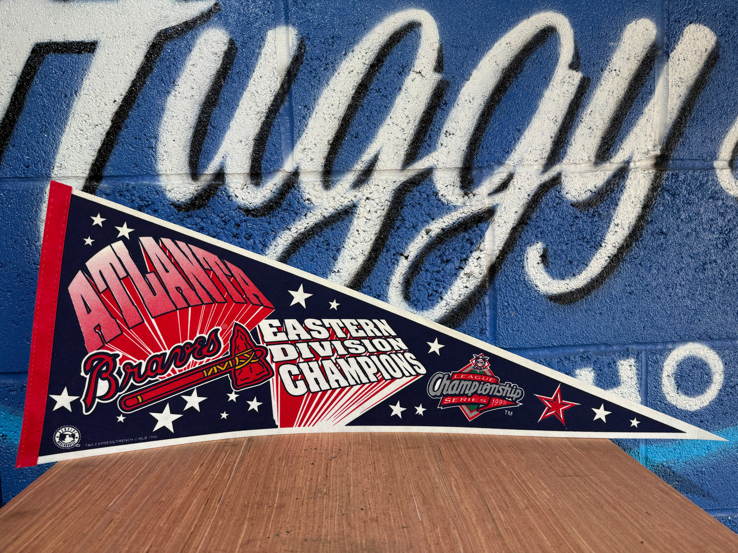 VINTAGE MLB ATLANTA BRAVES 1995 EASTERN DIVSION CHAMPIONS FELT PENNANT
