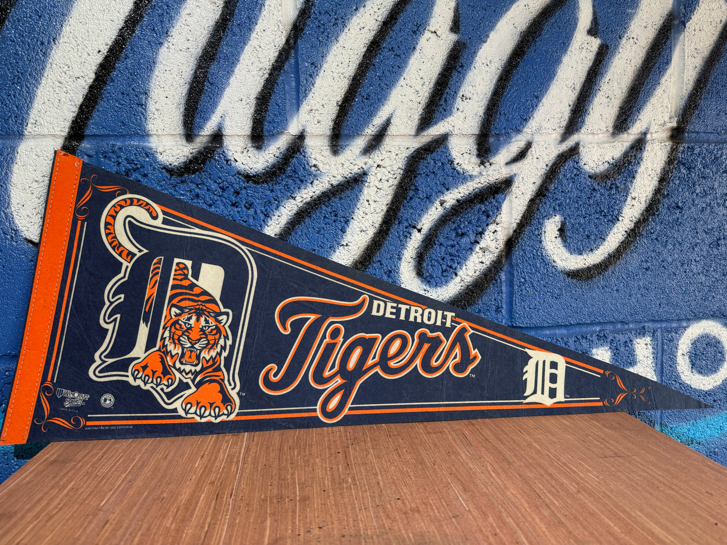 VINTAGE MLB DETROIT TIGERS FELT PENNANT
