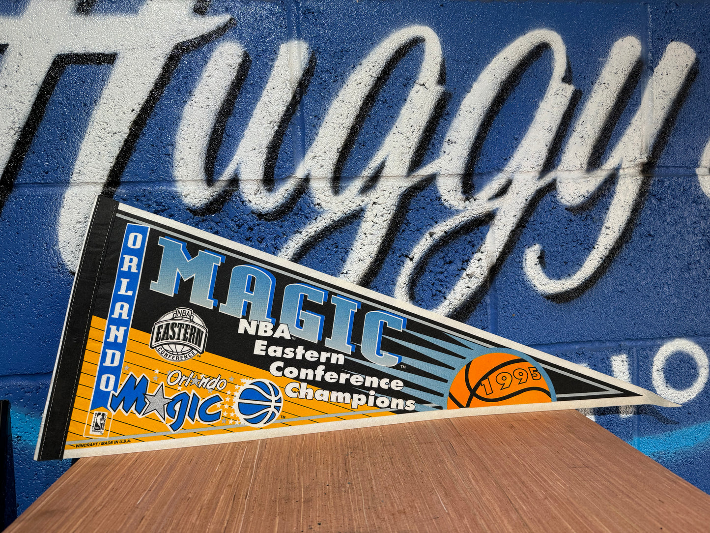 VINTAGE NBA 1995 ORLANDO MAGIC CHAMPS FELT PENNANT