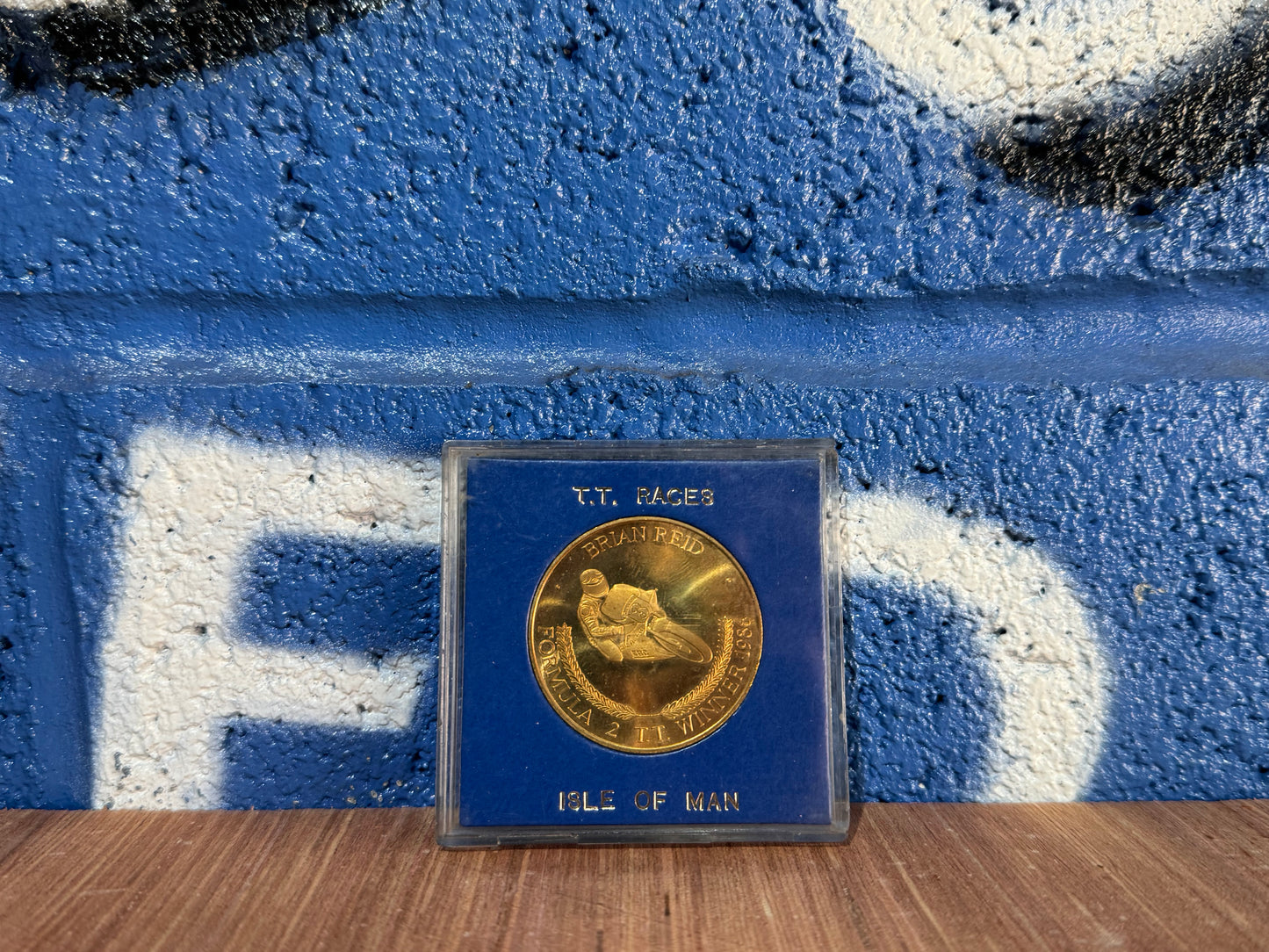 VINTAGE 1983 BRIAN READ FORMULA 2 TT WINNER COIN