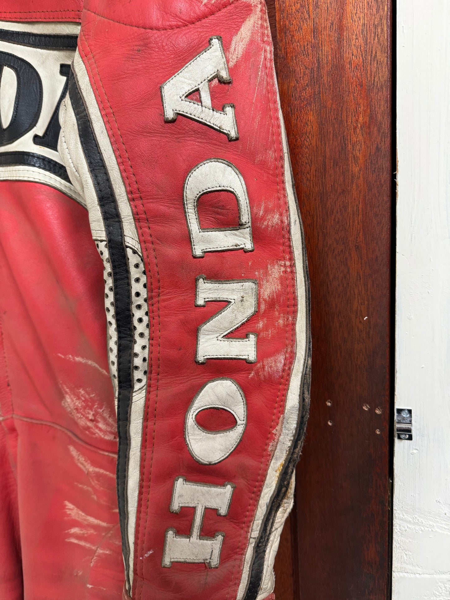 GENUINE VINTAGE CASTROL HONDA RACE LEATHERS