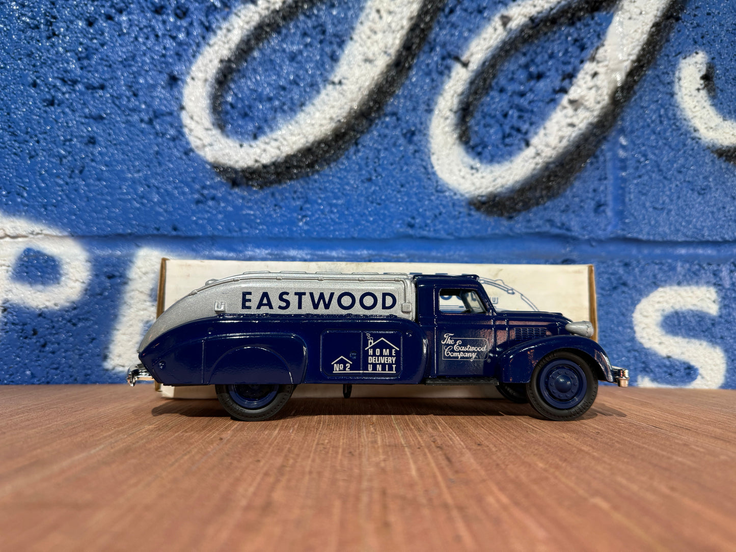 VINTAGE ERTL 1939 DODGE AIRFLOW DIE CAST COIN BANK MODEL