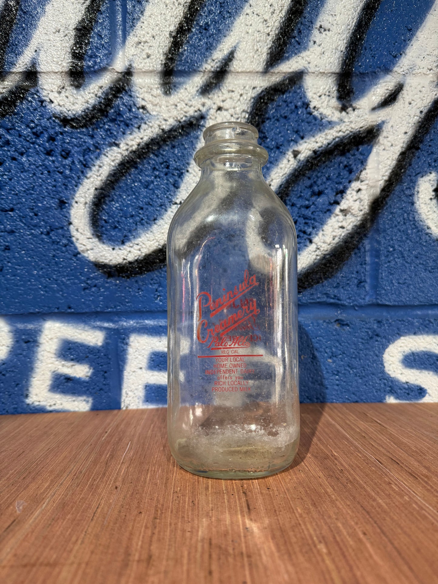 VINTAGE 8 PALO AETO GOLDEN GOURNMET CREAM MILK BOTTLES.