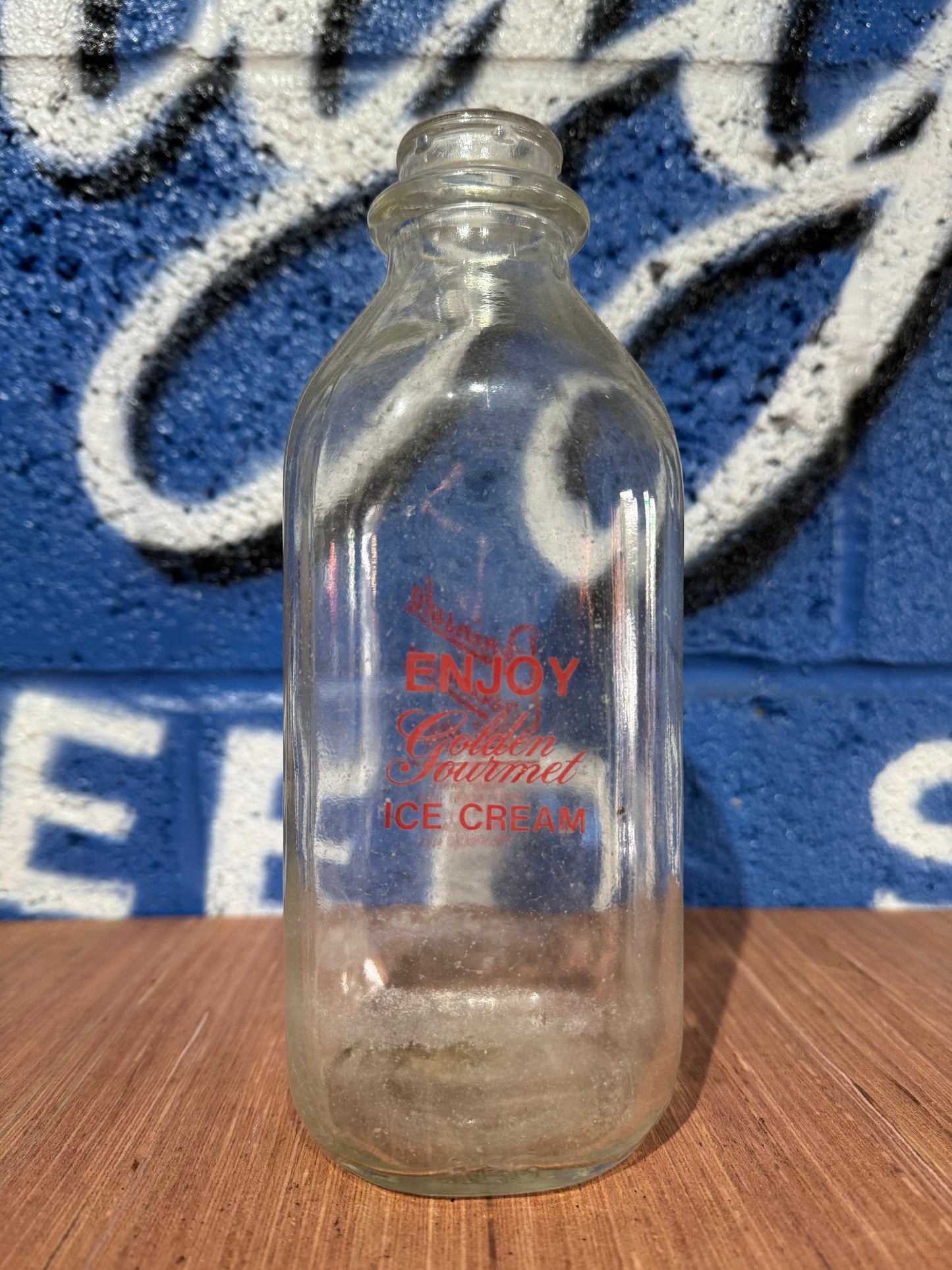 VINTAGE 8 PALO AETO GOLDEN GOURNMET CREAM MILK BOTTLES.