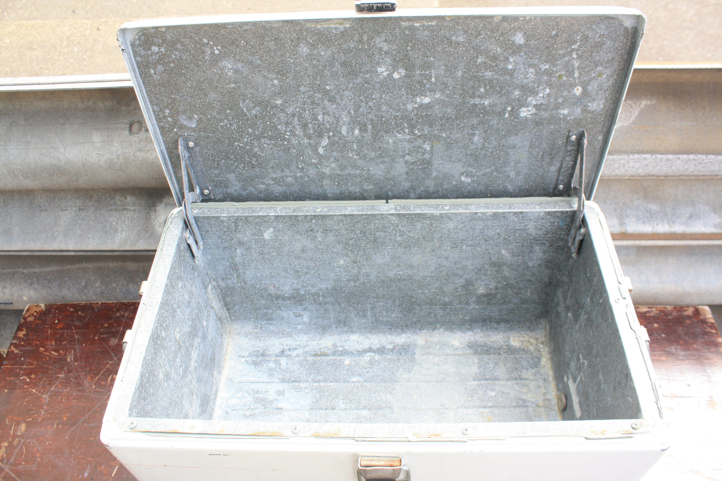 VINTAGE 50S? PEPSI COLA WHITE 50L DRINKS COOLER