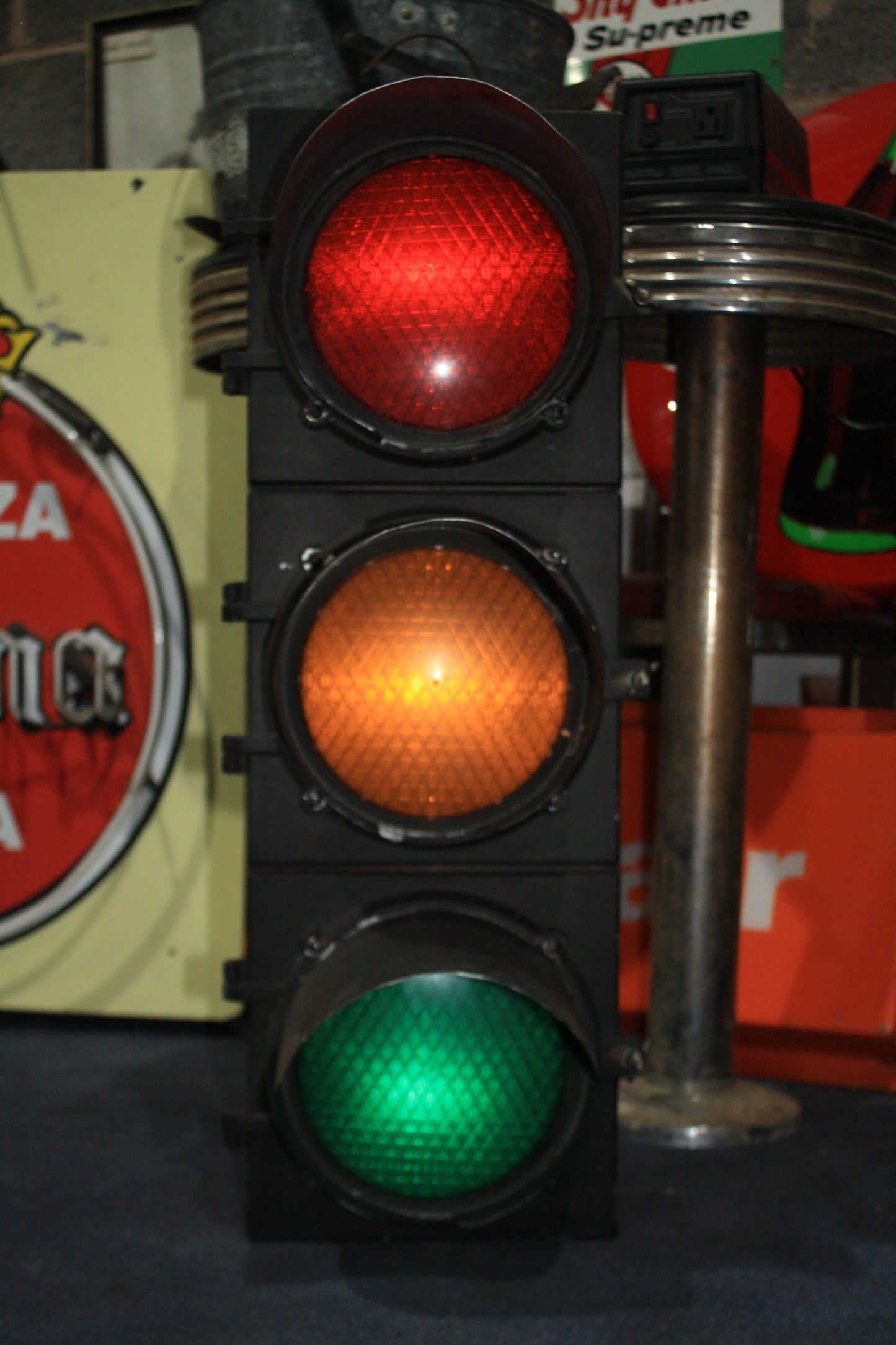 VINTAGE ECONOLITE 30"x10" WORKING TRAFFIC LIGHT