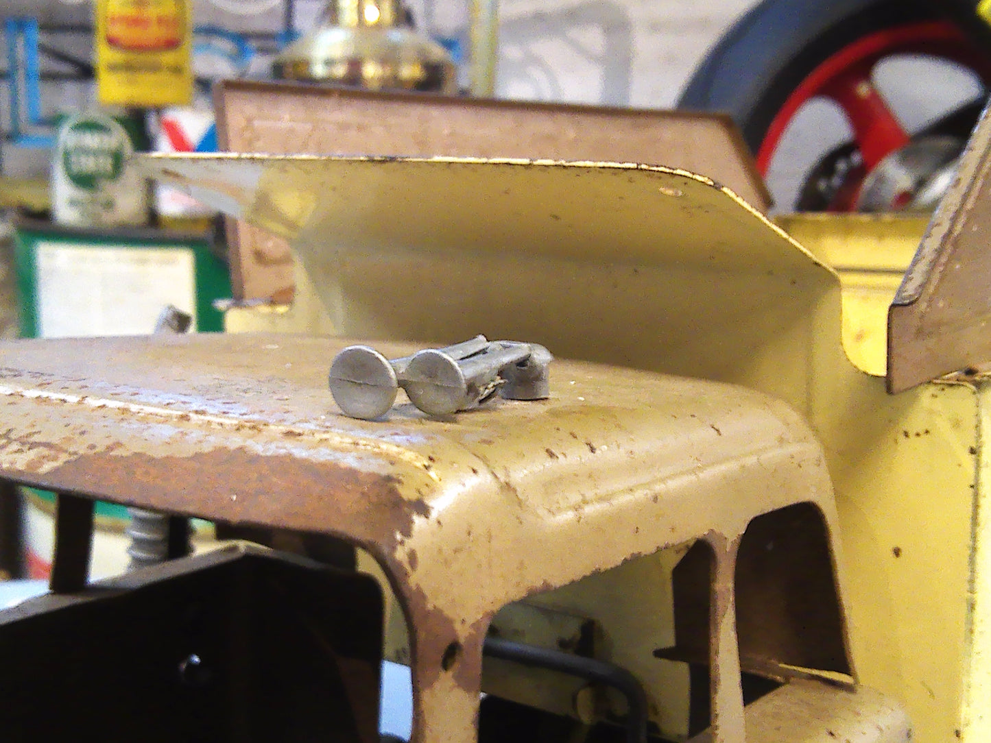 Vintage 1950's Louis Marx & Co Powerhouse Pressed Steel Hydraulic Dump Truck gold/beige