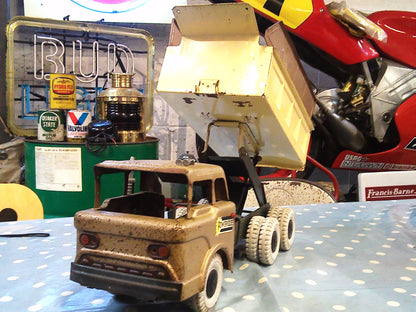 Vintage 1950's Louis Marx & Co Powerhouse Pressed Steel Hydraulic Dump Truck gold/beige