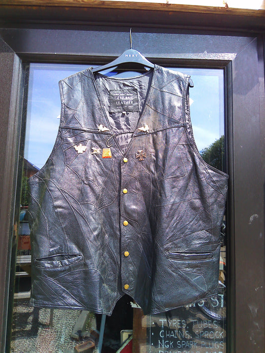Estanislao genuine leather waistcoat