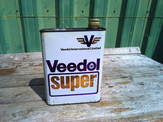 Veedol metal oil canister