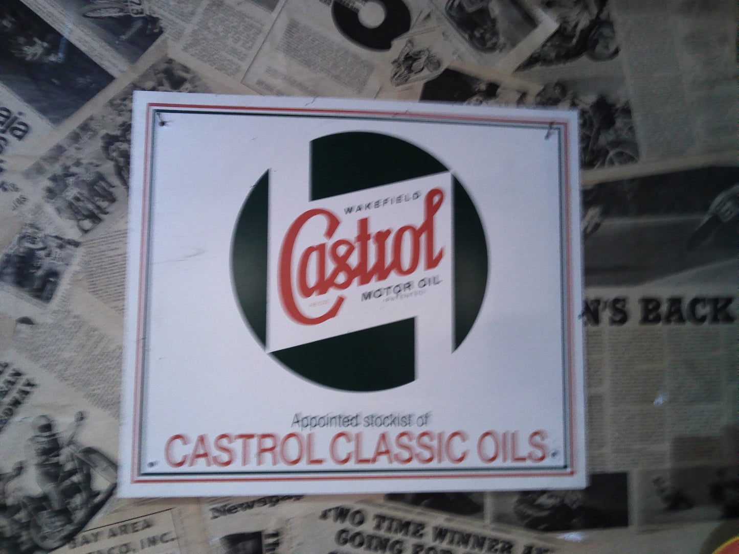 Castrol plastic dealer sign