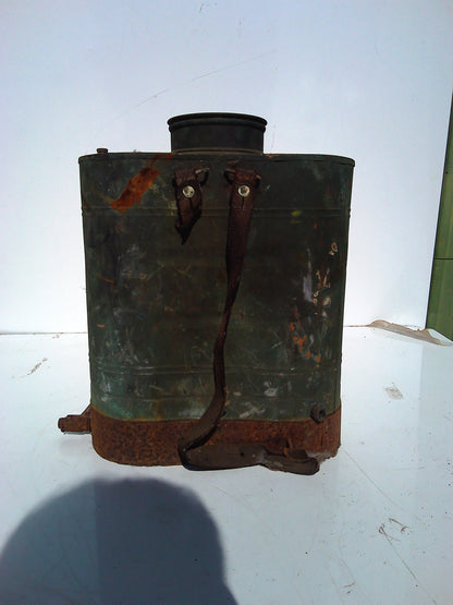 Vintage metal back-carry oil can