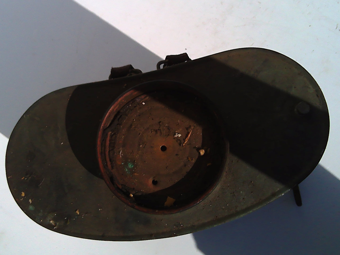 Vintage metal back-carry oil can