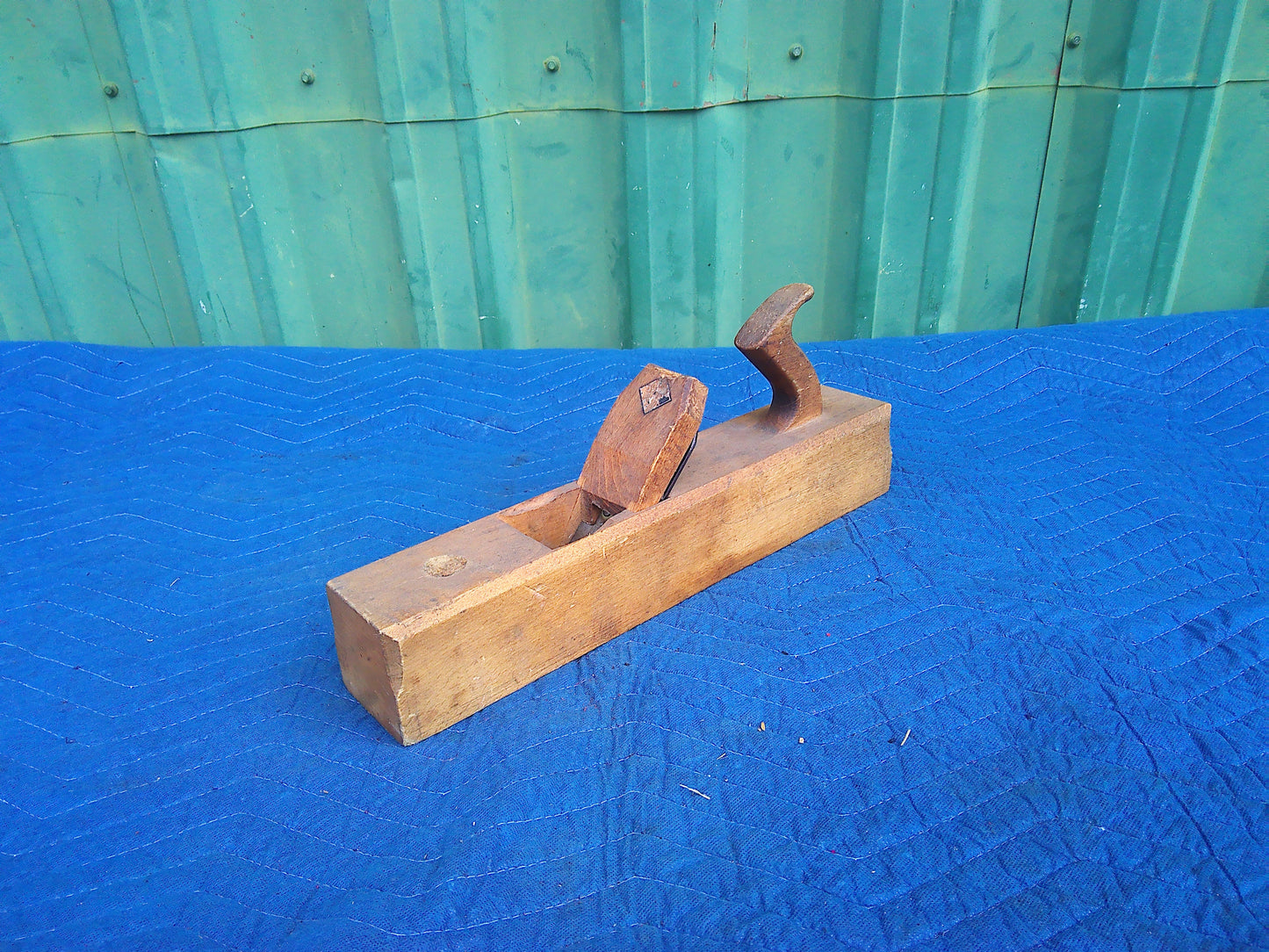 Set of 2 wood jack planes in a hand-made carrier