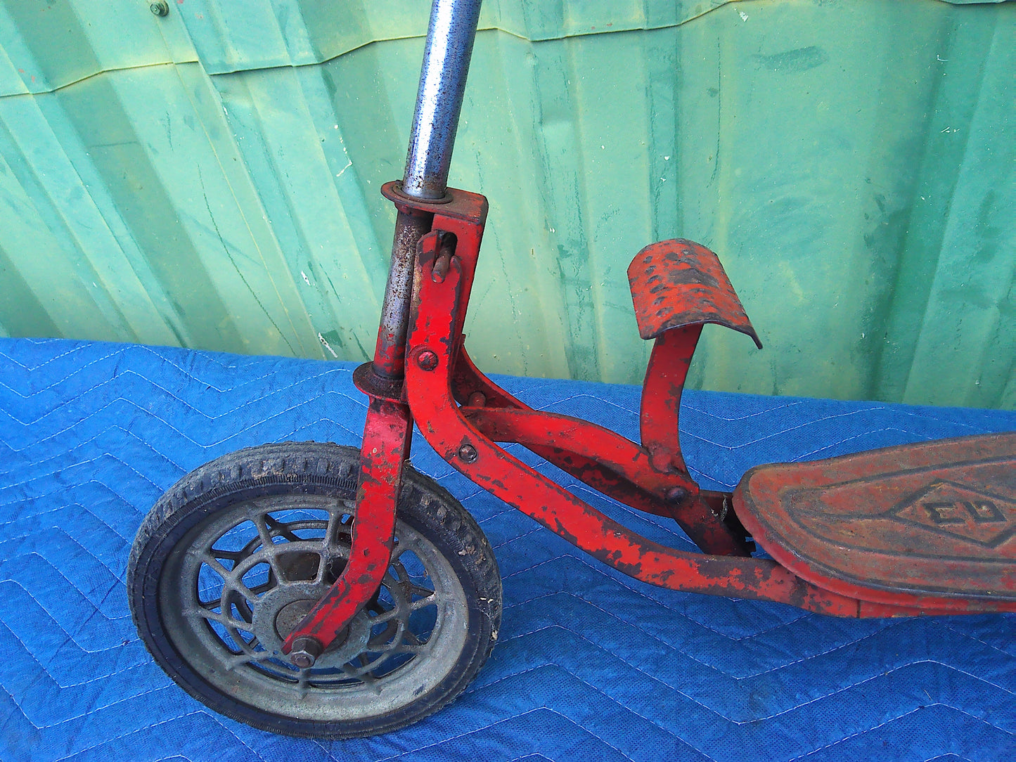 Vintage 1960s 'MG' metal Kick Scooter