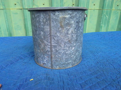 Vintage Frabill Min-O-Life minnow bucket
