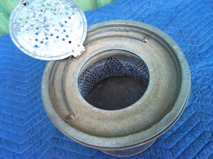 Vintage Frabill Min-O-Life minnow bucket