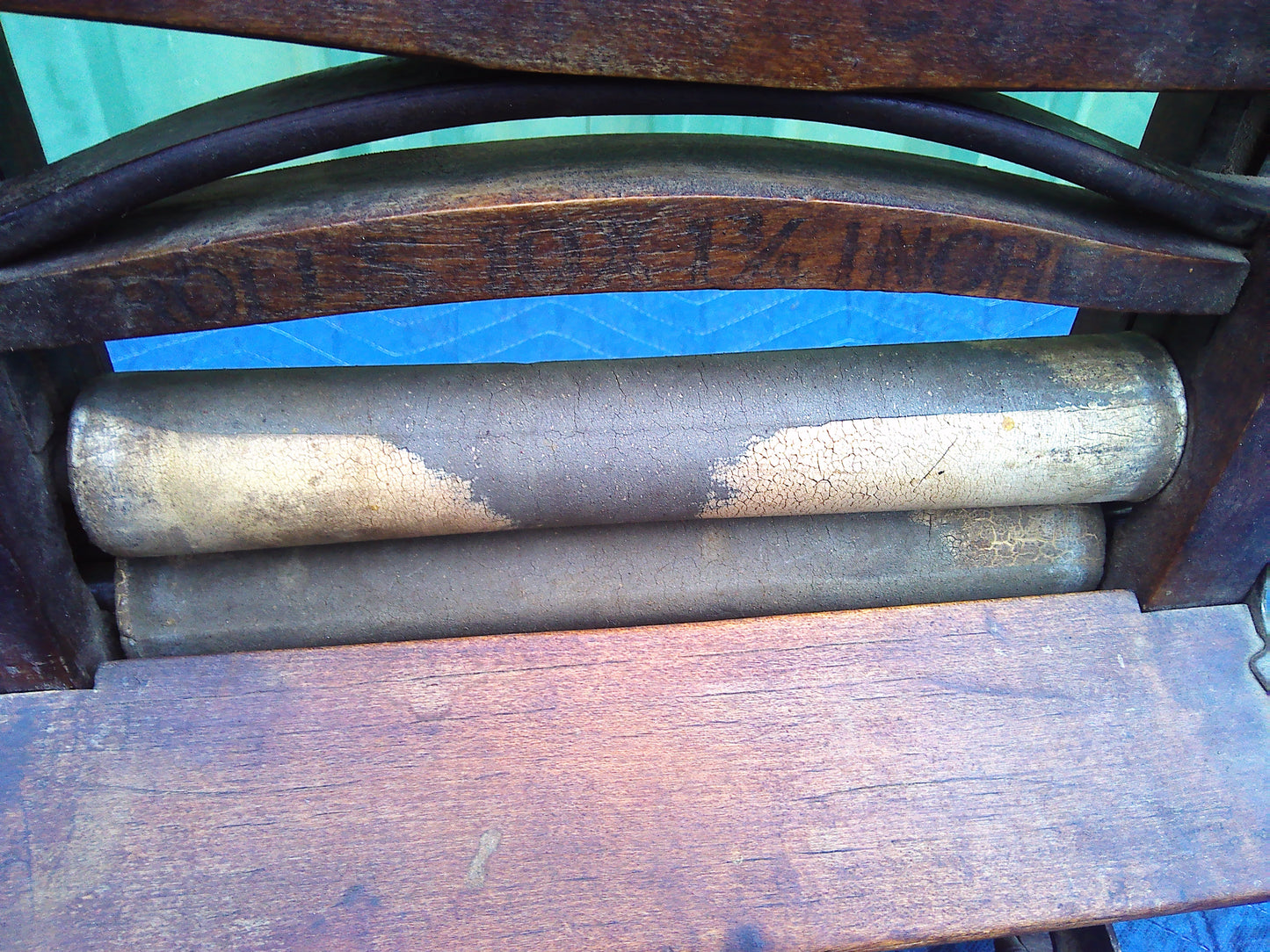 Vintage wooden drying mangle/wringer