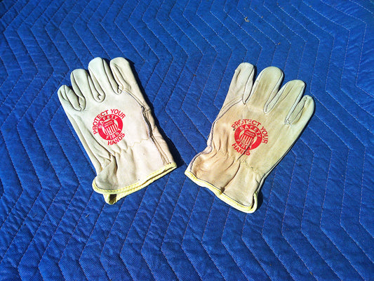 Union Pacific vintage safety gloves
