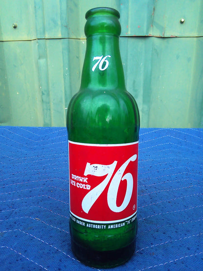 Set of 24 vintage glass 7-Up bottles in wooden crate