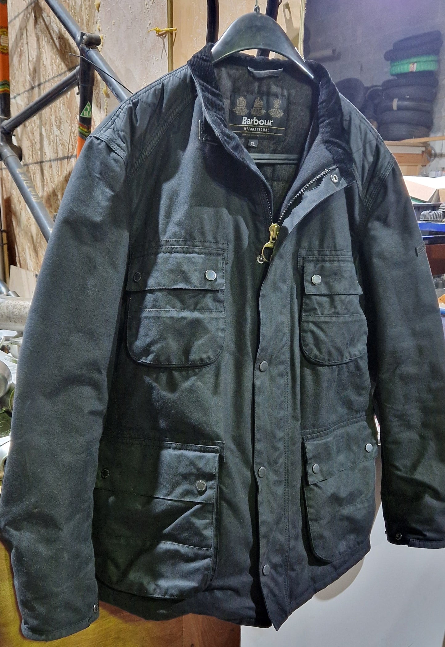 VERY NICE BARBOUR WAX JACKET LARGE