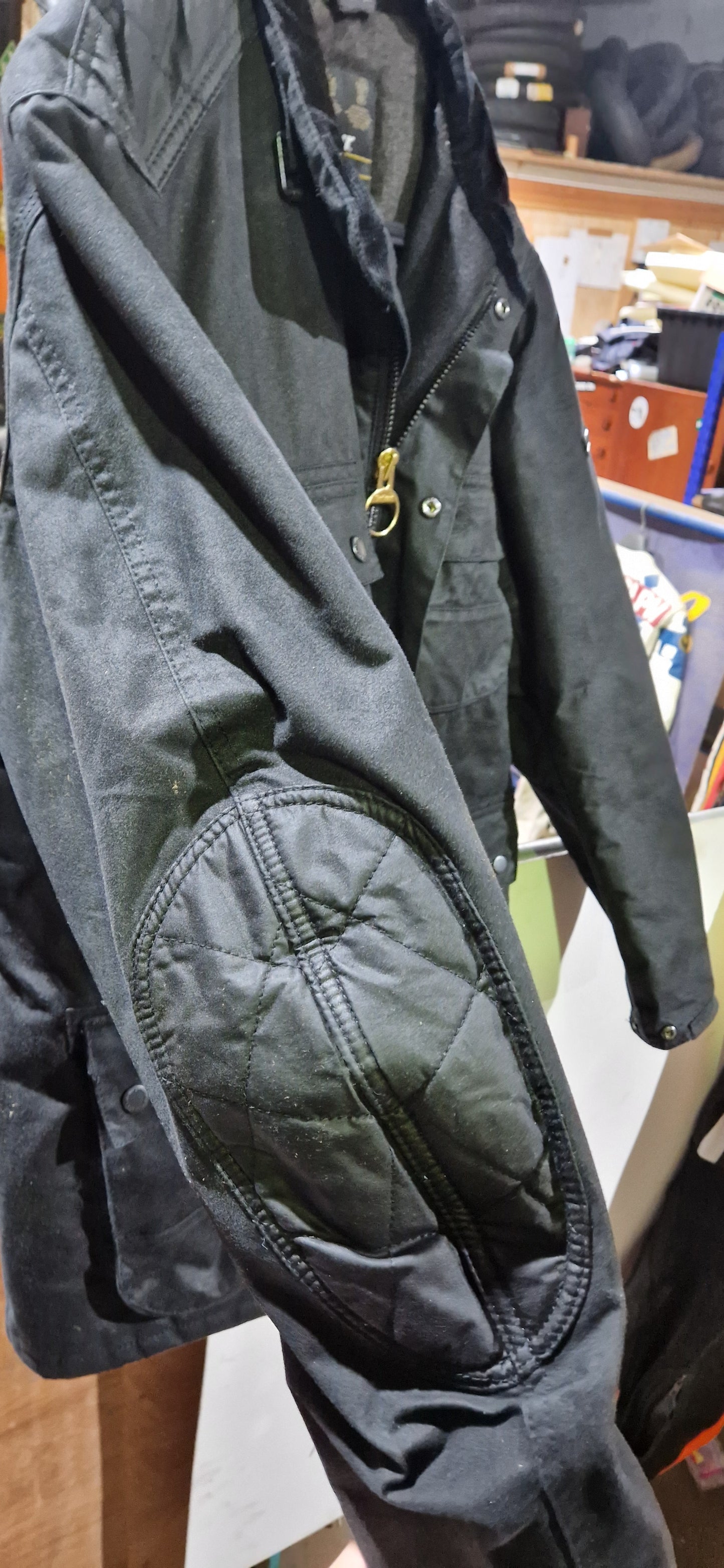 VERY NICE BARBOUR WAX JACKET LARGE
