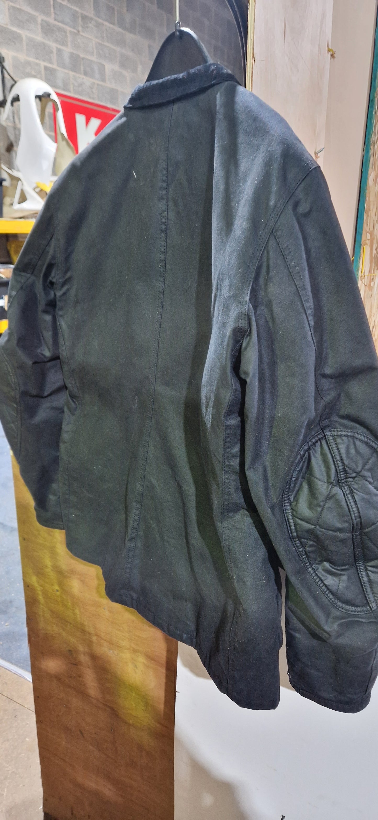 VERY NICE BARBOUR WAX JACKET LARGE