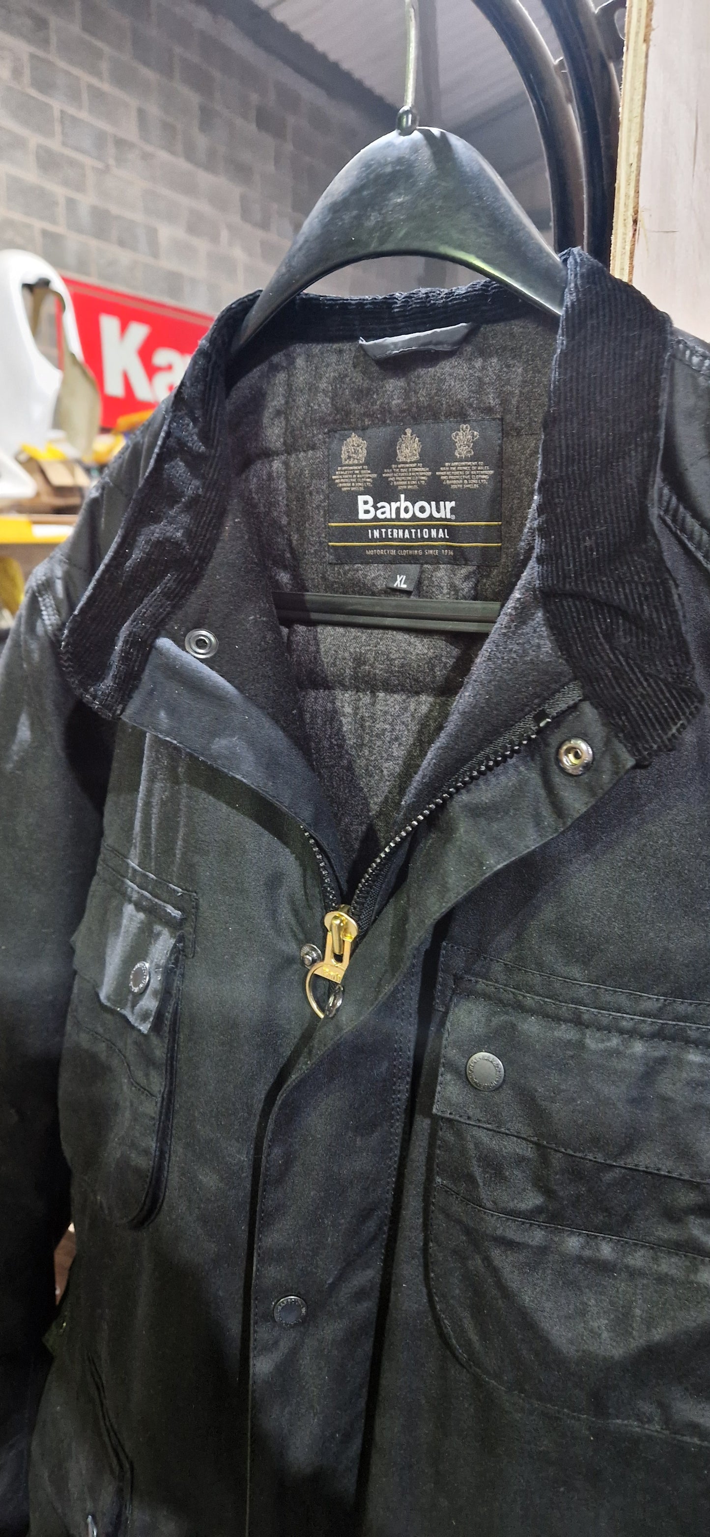 VERY NICE BARBOUR WAX JACKET LARGE