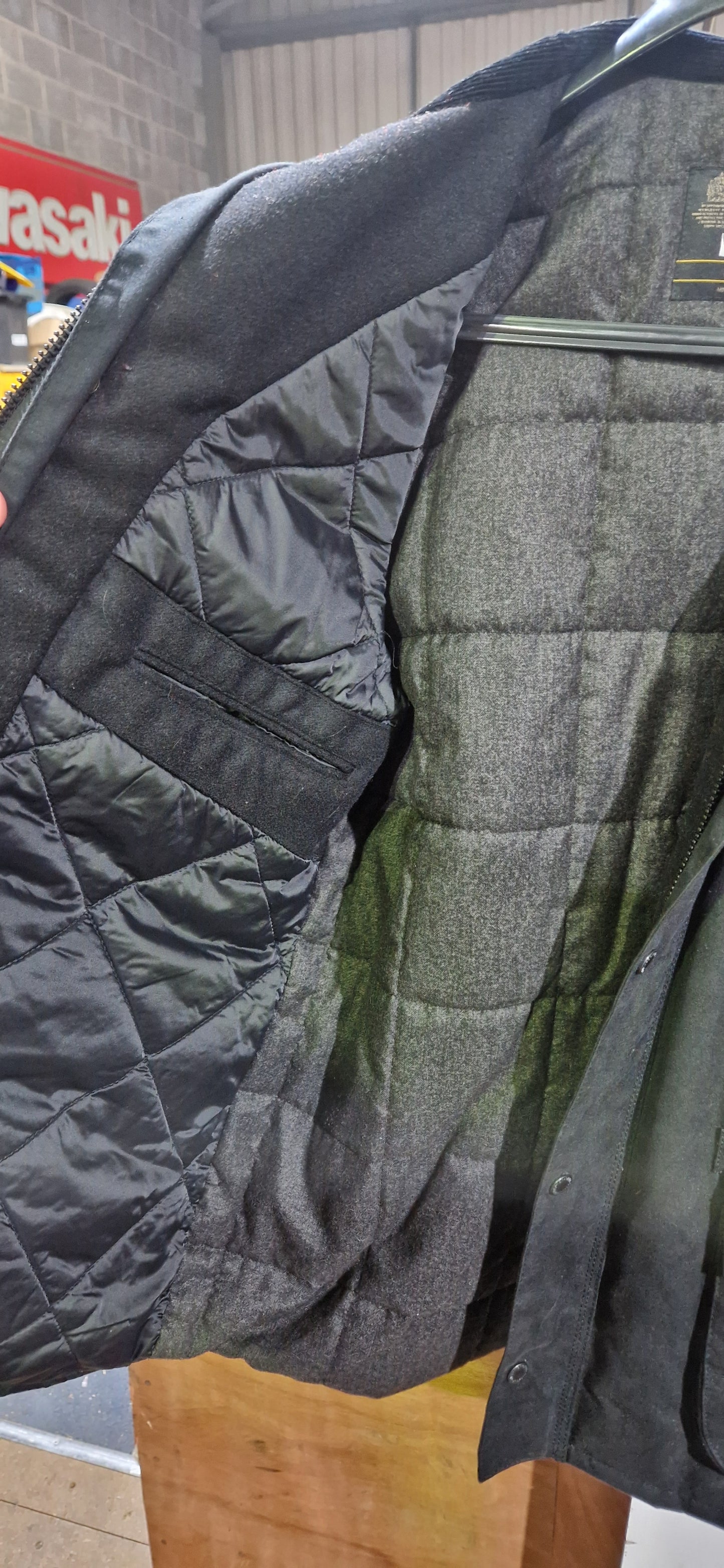 VERY NICE BARBOUR WAX JACKET LARGE