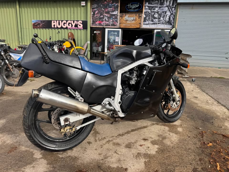 1985 Suzuki GSXR750 Slabside