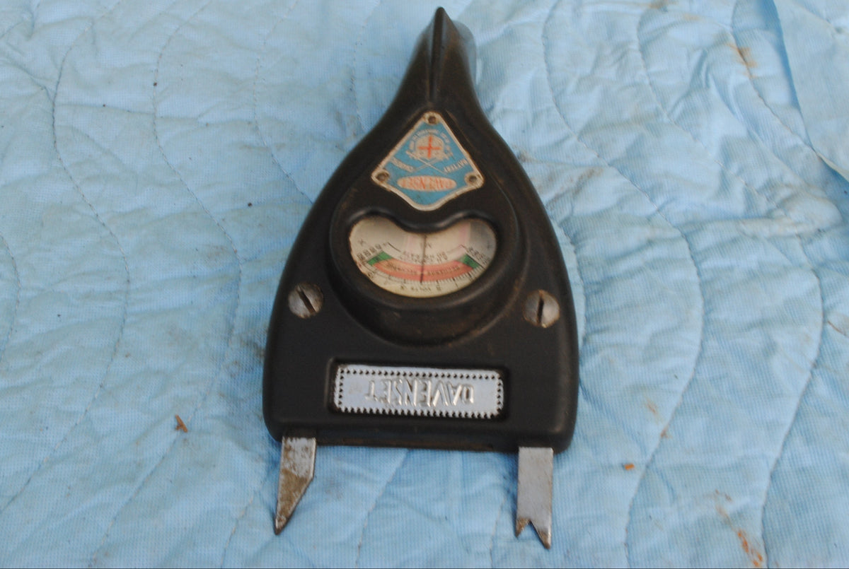 Authentic Davenset Battery Cell Tester
