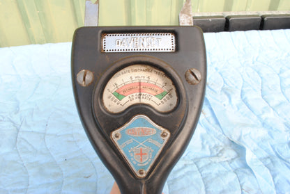 Authentic Davenset Battery Cell Tester